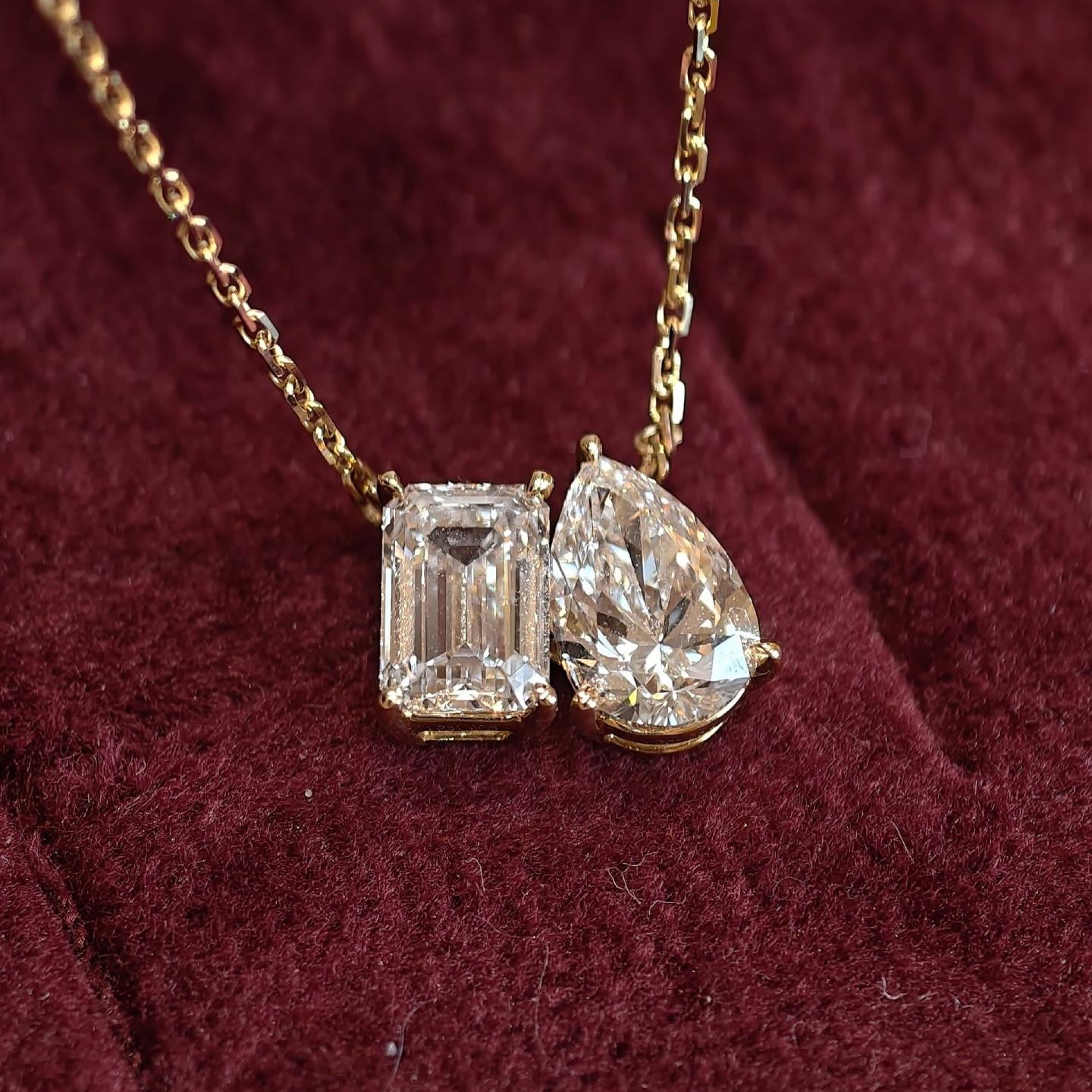 Emerald & Pear-Cut Lab Grown Diamond Toi et Moi Necklace