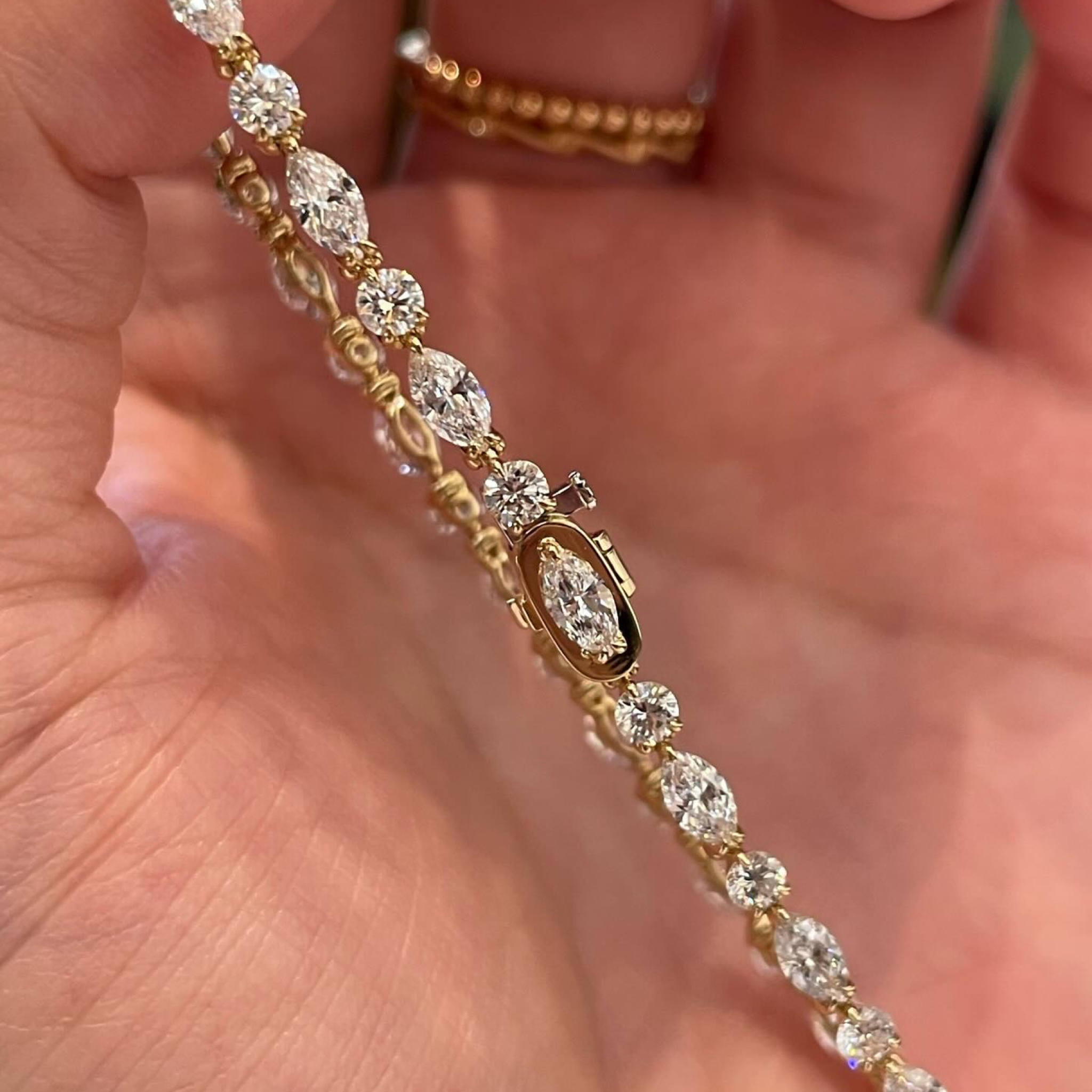 Round & Pear Cut Lab Grown Diamond Tennis Bracelet | Alternating Diamond 14K Gold Bracelet