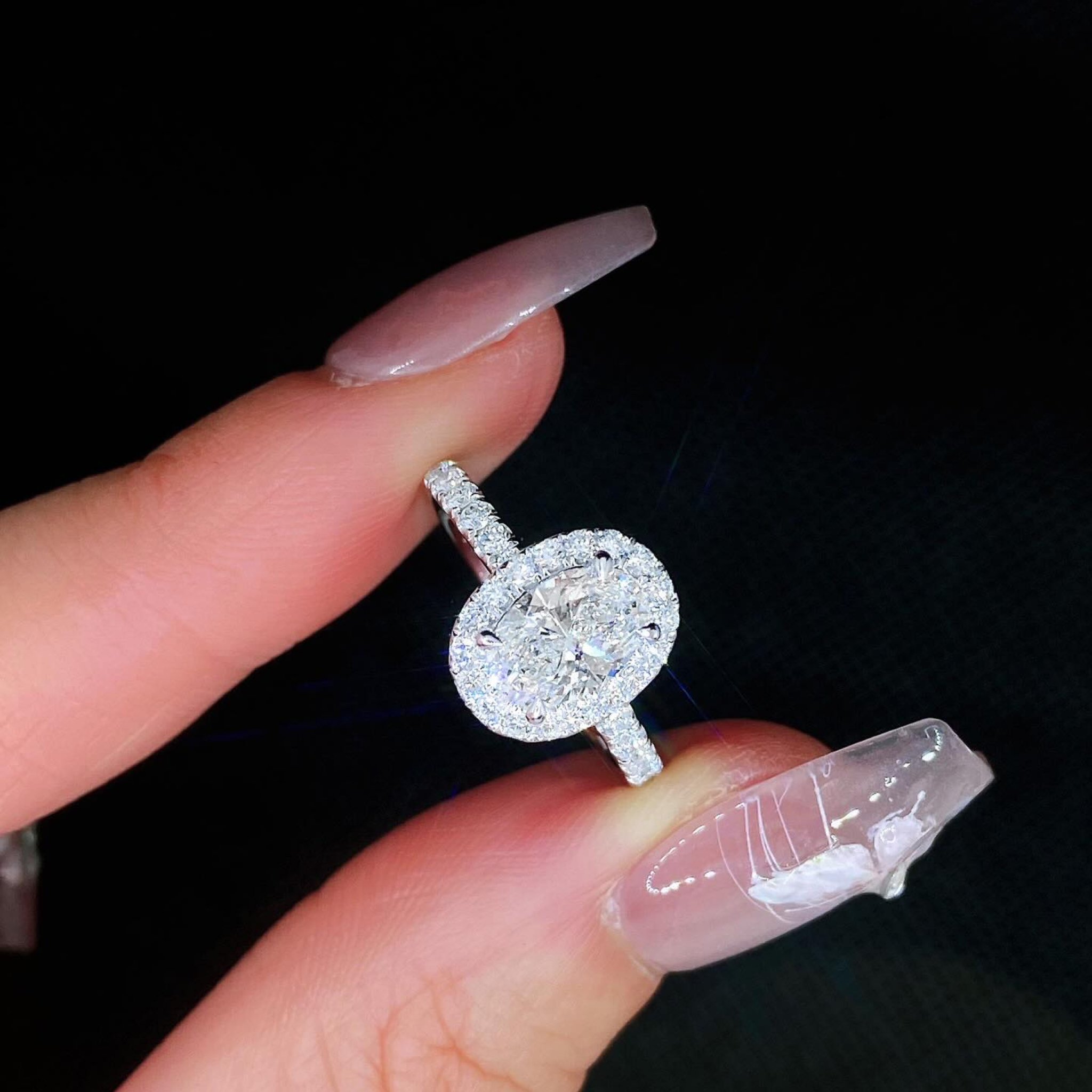 Oval Cut Halo Diamond Engagement Ring | Cathedral Pavé Band