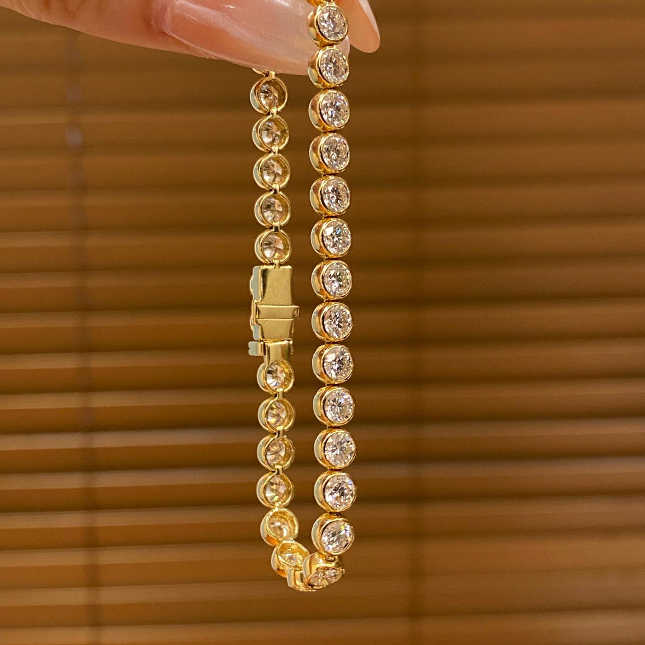 Round Bezel Set Lab Grown Diamond Tennis Bracelet | 14K Gold Lab Grown Diamond Bracelet