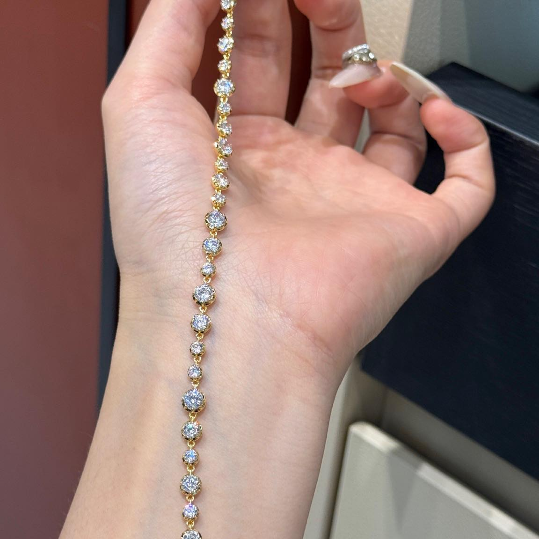 Graduated Round Bezel Set Lab Grown Diamond Tennis Bracelet | 14K Gold Diamond Bracelet