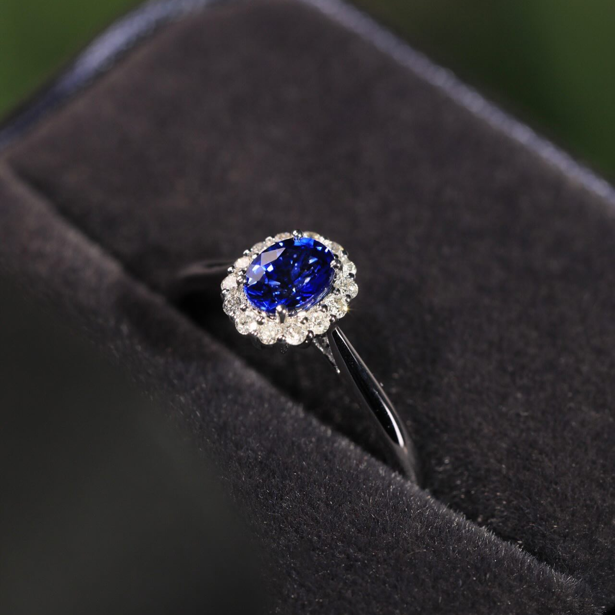 Oval Blue Sapphire & Diamond Halo Engagement Ring | Classic Oval Sapphire Ring